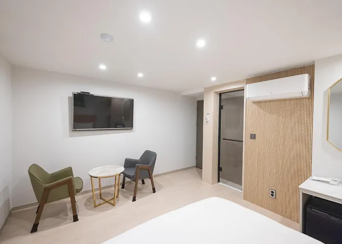 Bellus Hotel