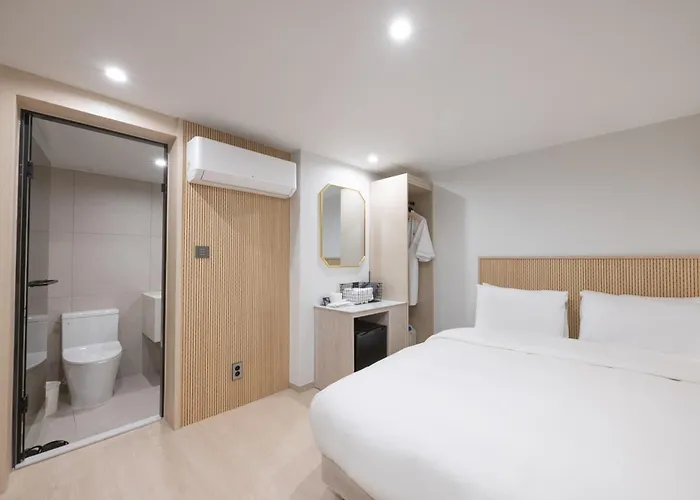 Bellus Hotel 2*